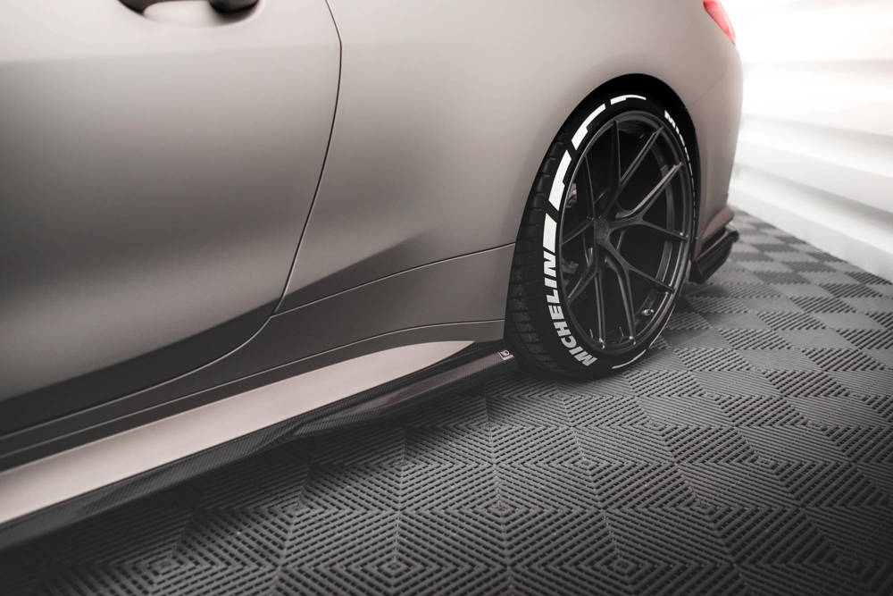 Zijskirts BMW M4 G82 Maxton Carbon