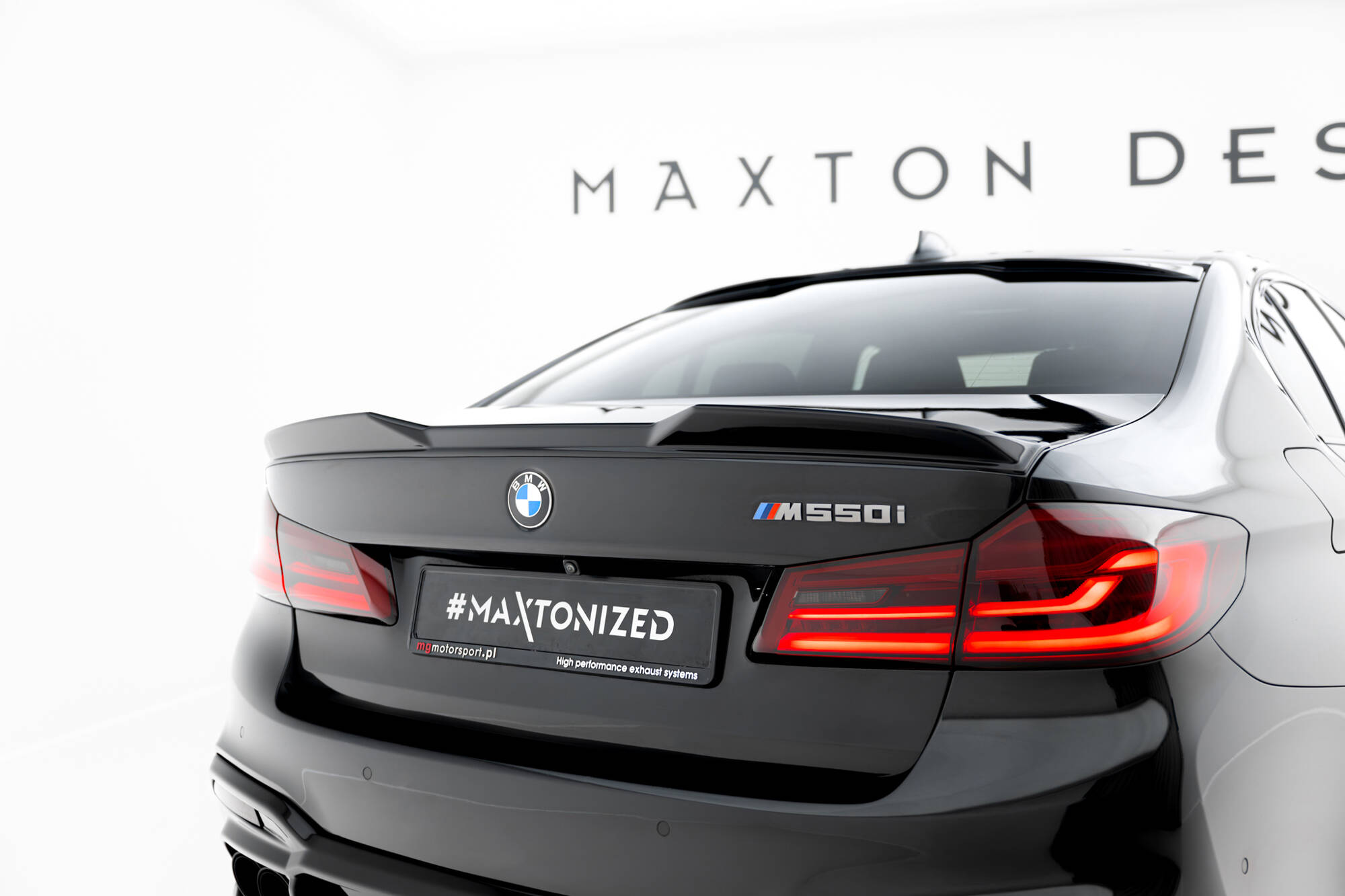 Spoiler Cap 3D BMW M550i / 5 M-Pack Sedan G30 Maxton Glanzend zwart
