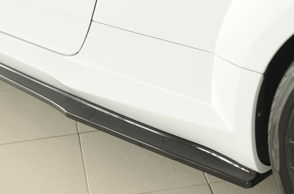 Zijskirts Audi TT S-Line / TTS Rieger Glans Zwart