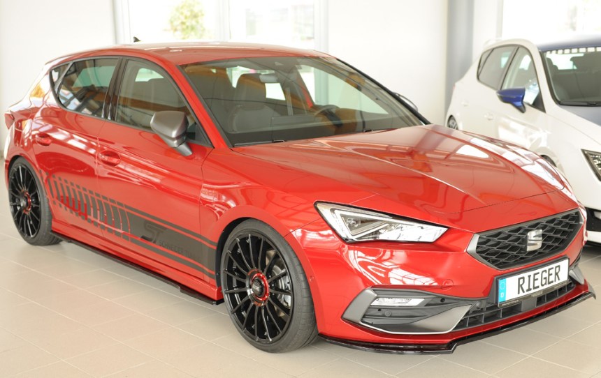 Zijskirts Seat Leon KL Rieger glans zwart