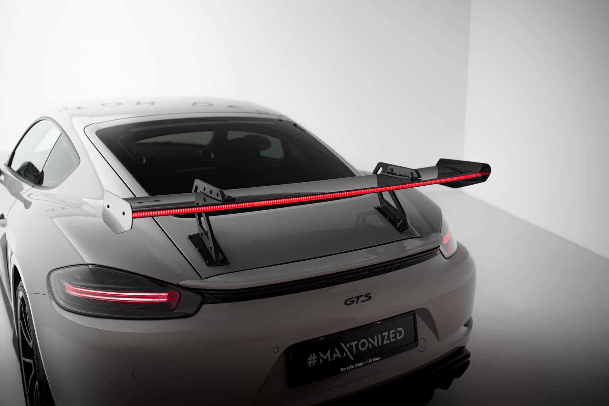 Carbon Spoiler V.1 + LED Porsche 718 Cayman 982C Maxton