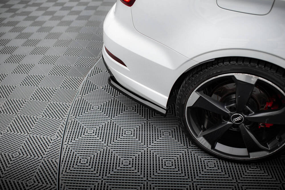 Achterzij Spoilers Audi RS3 8V FL Sedan Glanzend Zwart V.2