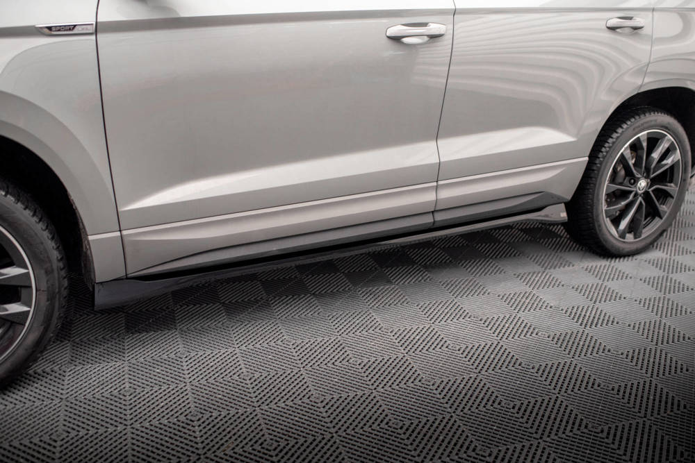 Zijskirts Skoda Karoq Sportline FL Maxton Glans Zwart