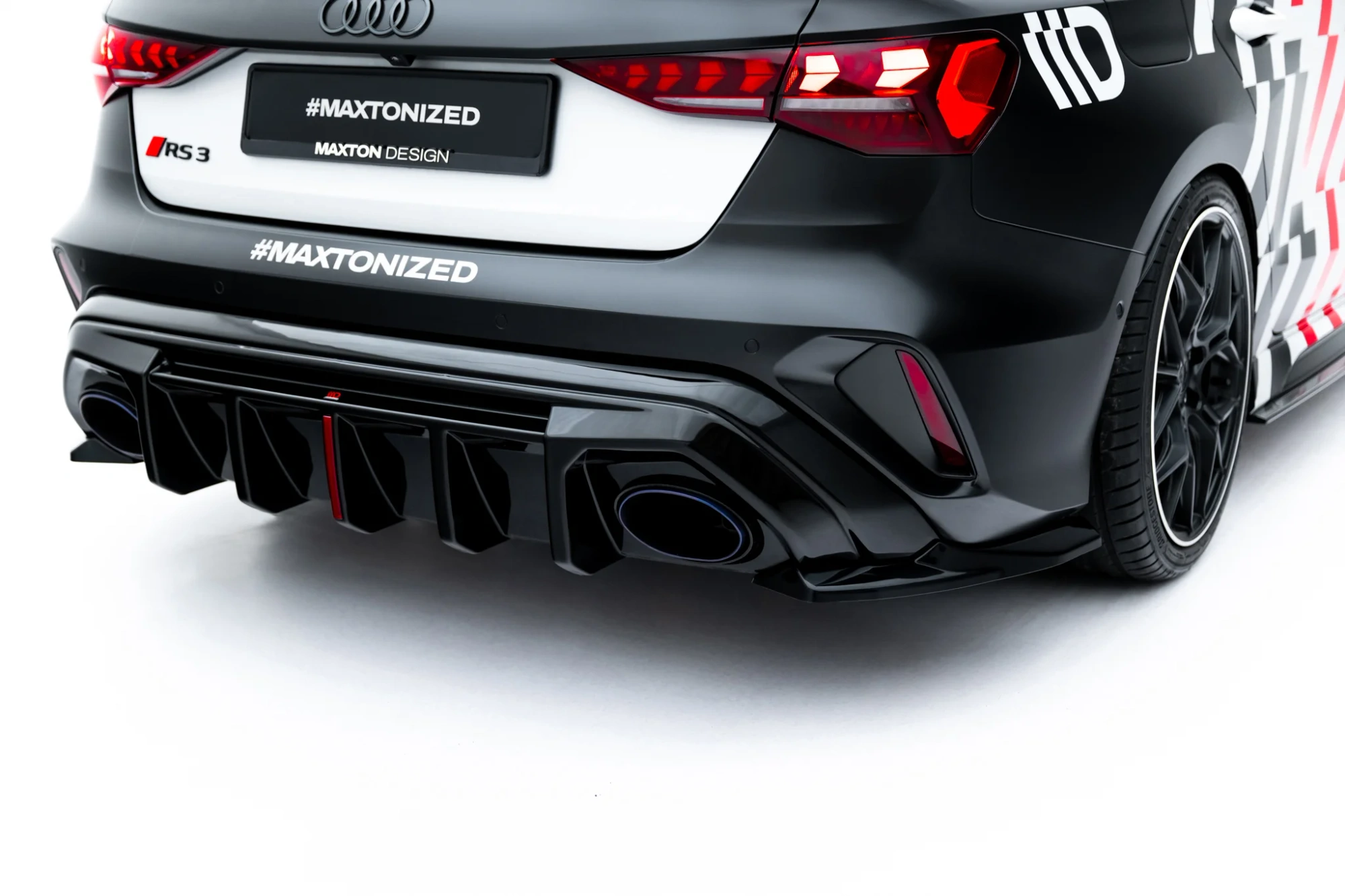 Zij-Diffuser Audi RS3 Sedan 8Y Facelift Maxton Glans Zwart V.1