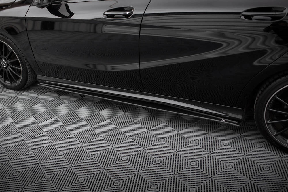Zijskirts Street Pro Mercedes A Klasse AMG Line / A45 AMG W176 Maxton