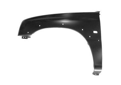 spatbord, met gaten voor verbreders, links Suzuki Grand Vitara,
