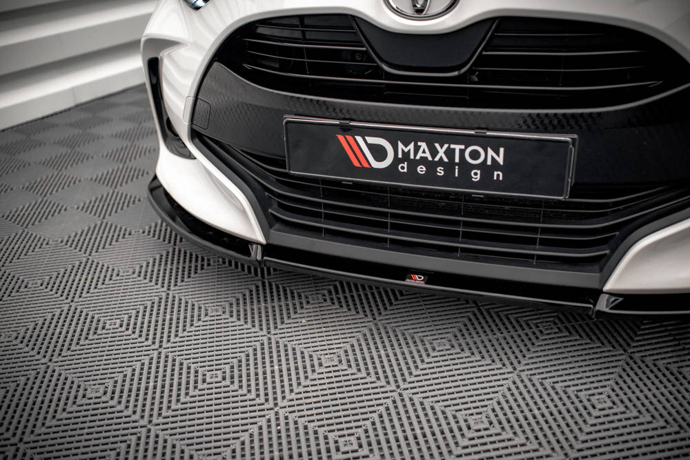 Voorspoiler V.3 Toyota Yaris MK4 Maxton Glans Zwart