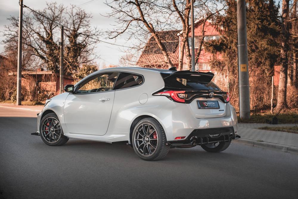 Street Pro Zijskirts met Canards Toyota GR Yaris MK4 Maxton