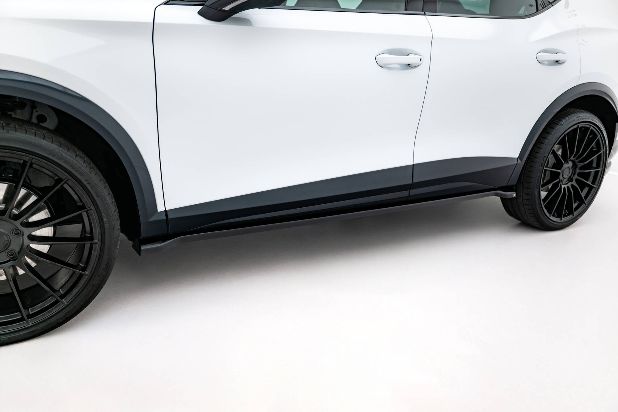 Zijskirts V.2 Cupra Formentor Maxton Glans Zwart