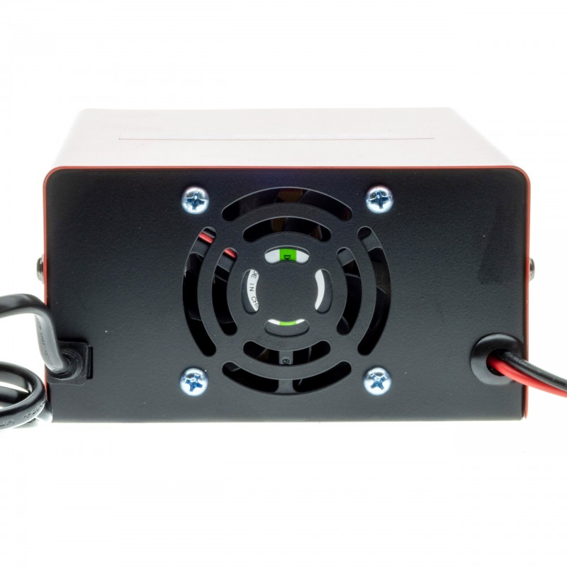 EPCBC03 BATTERY CHARGER 12/24V 15A WITH REPAIR FUNCTION AND 8-STAGE CHARGING PROCESS