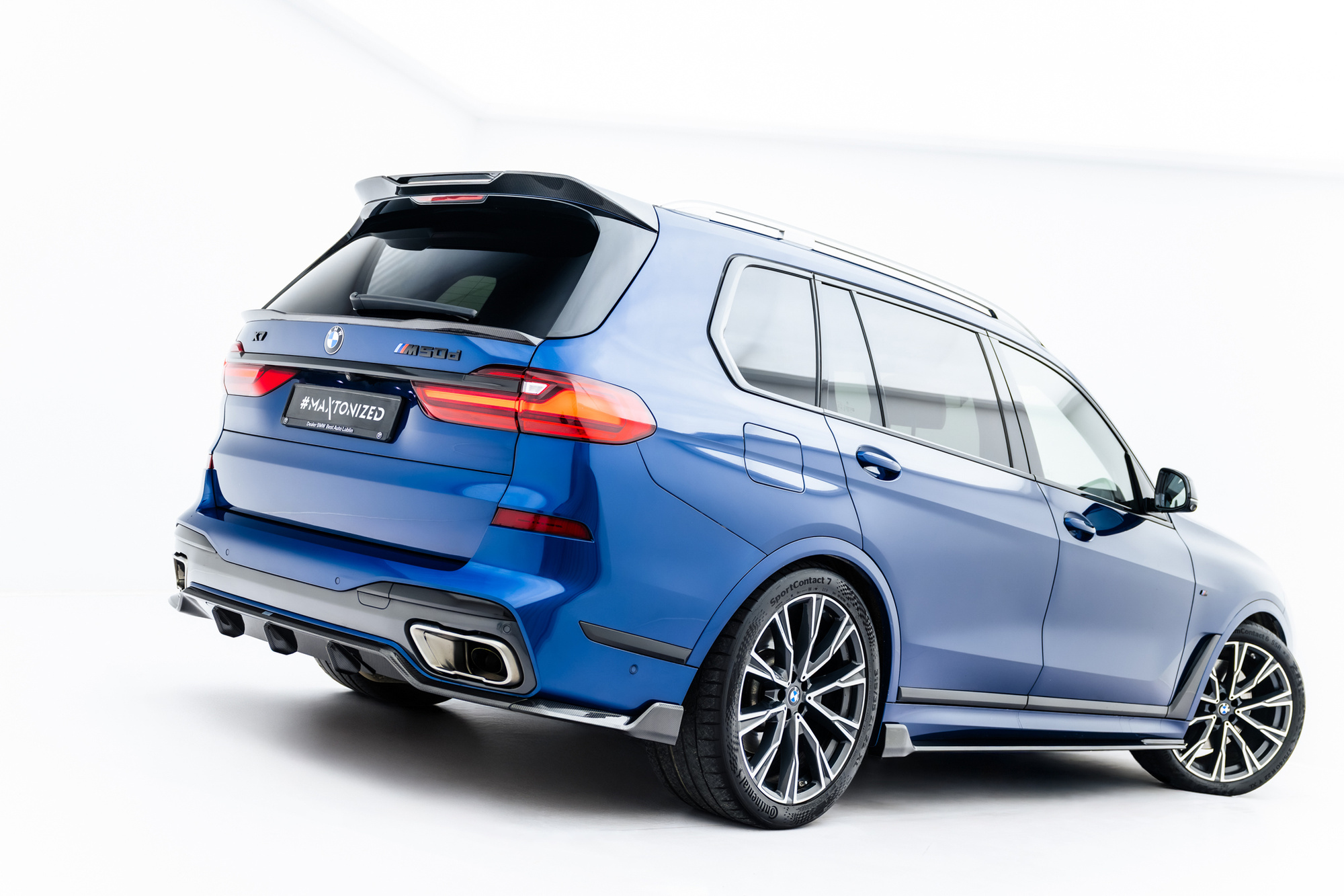 Prepreg Carbon Fiber Side Skirts BMW X7 M-Pack G07 – Maxton Design