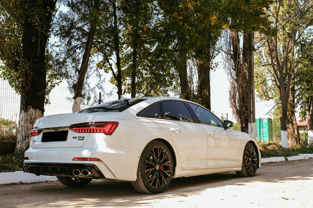 Diffusor Audi A6 S-Line C8 Zwart incl. sierstukken Zwart