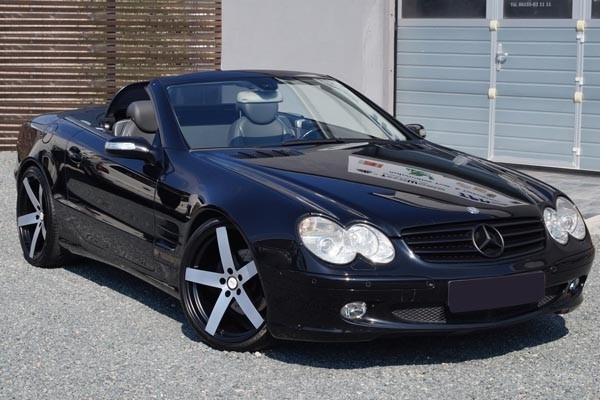 Deluxe Uros K Black Matt Polish 9,5x19 5x120 ET38 Velgen