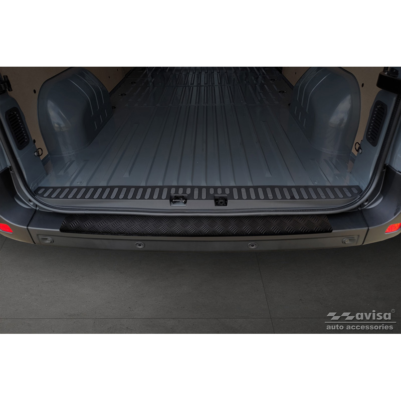 Matzwart Aluminium Achterbumperprotector  Opel Movano / Renault Master II 2010-2018 & 2018-2021 'Riffled Plate'