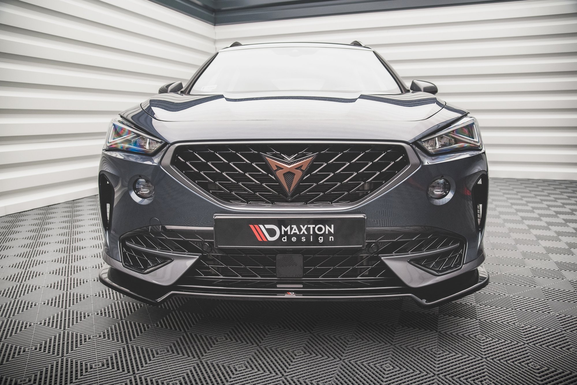 Voorspoiler V.3 Cupra Formentor Maxton Glans Zwart
