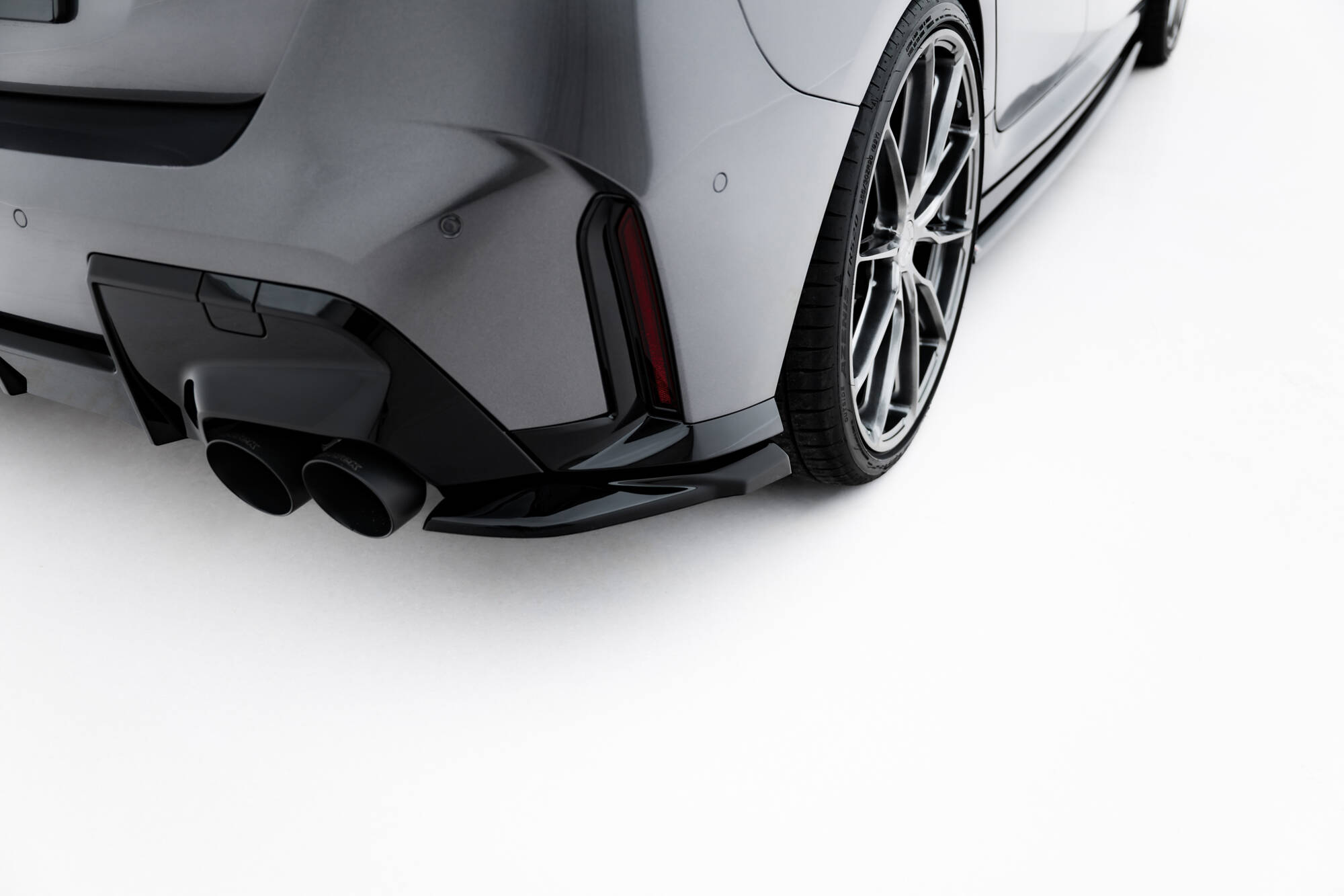 Achterzij spoilers V.4 BMW M135i / 1 M-Pack F70 Maxton Glanzend zwart