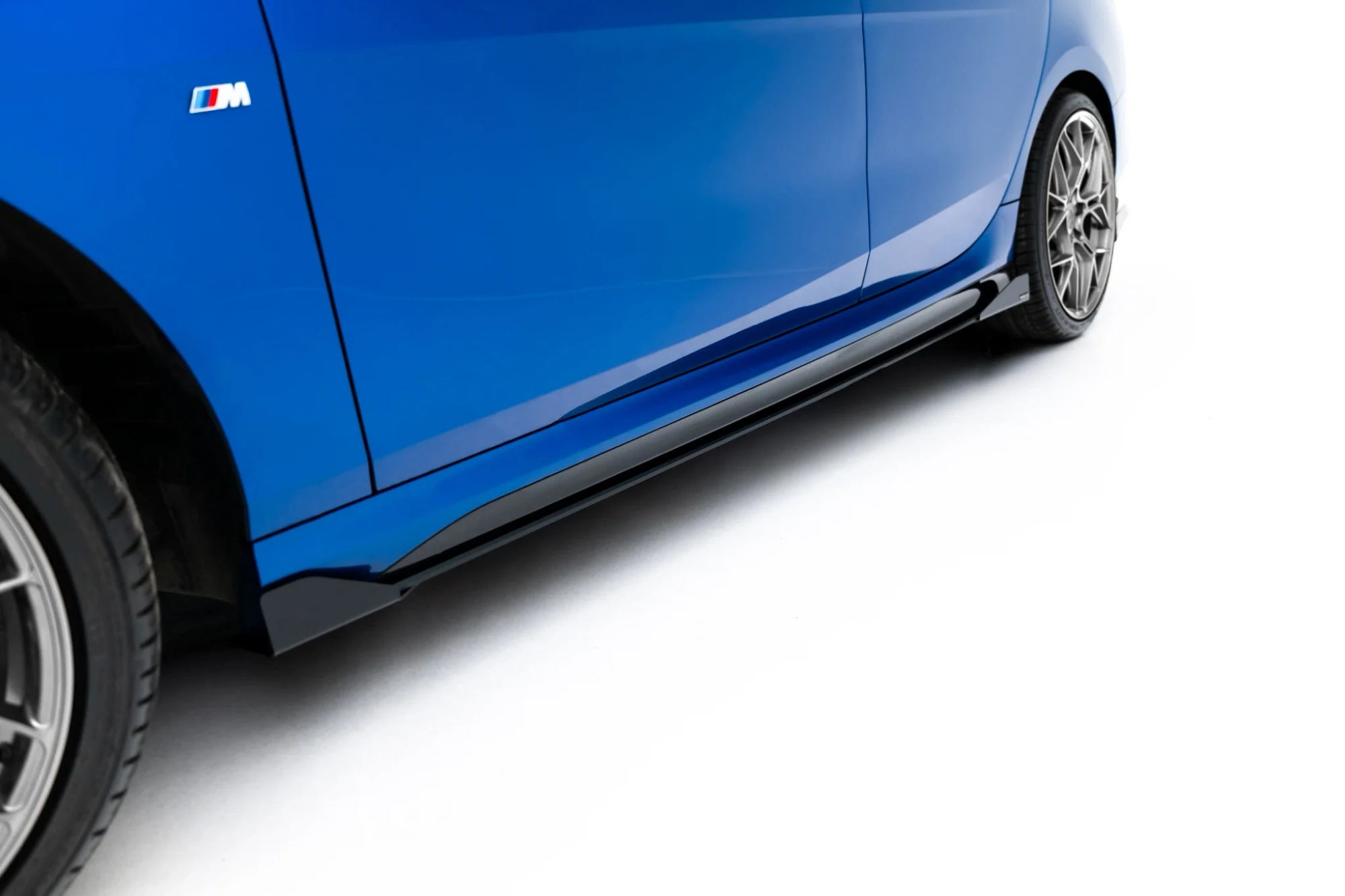 Street Pro Zijskirts + Flaps BMW M135i F70 /  BMW M235i F74 Maxton Glanzend zwart