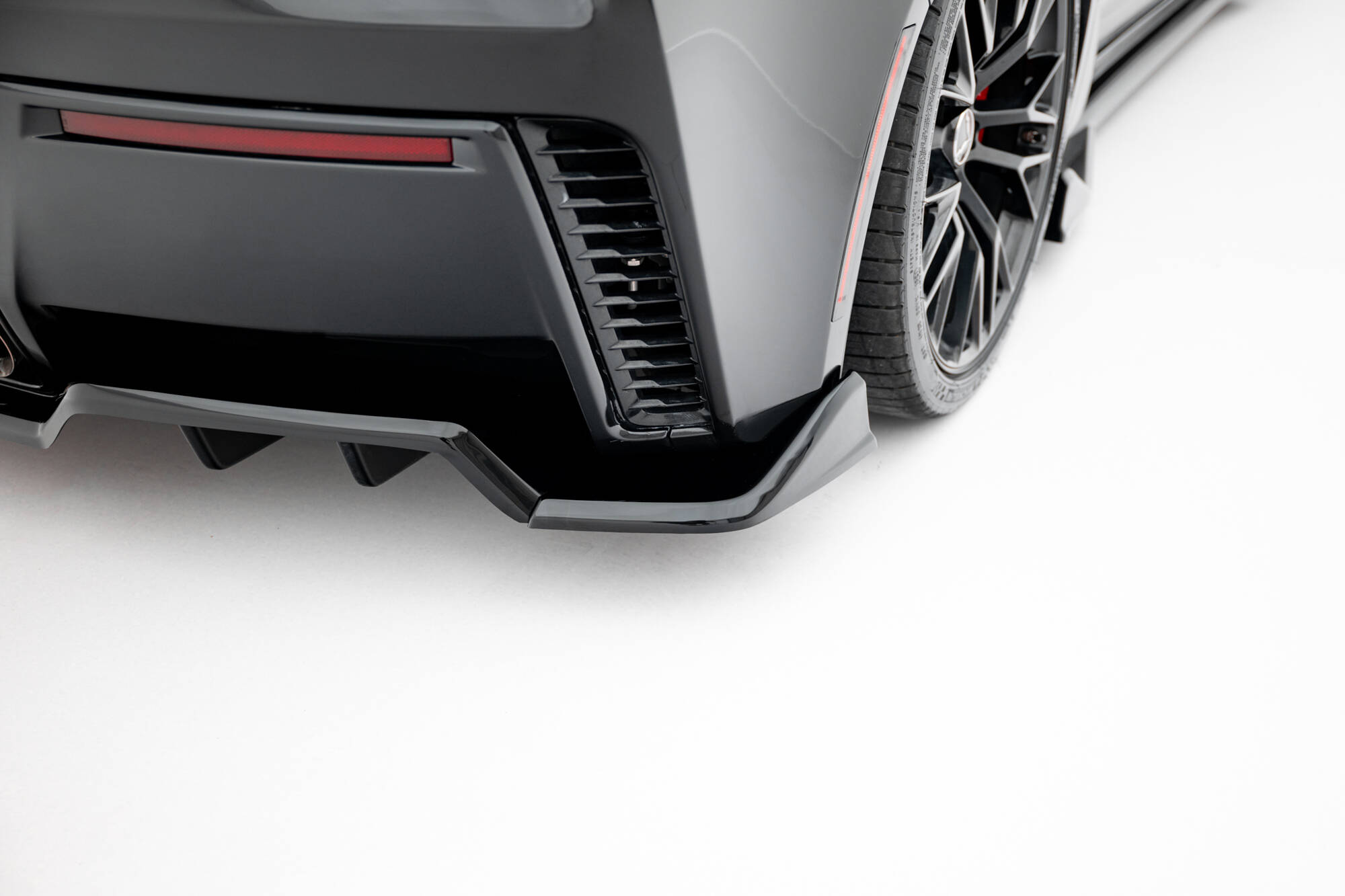 Bodykit Chevrolet Corvette Z06 C7 Maxton Glanzend zwart