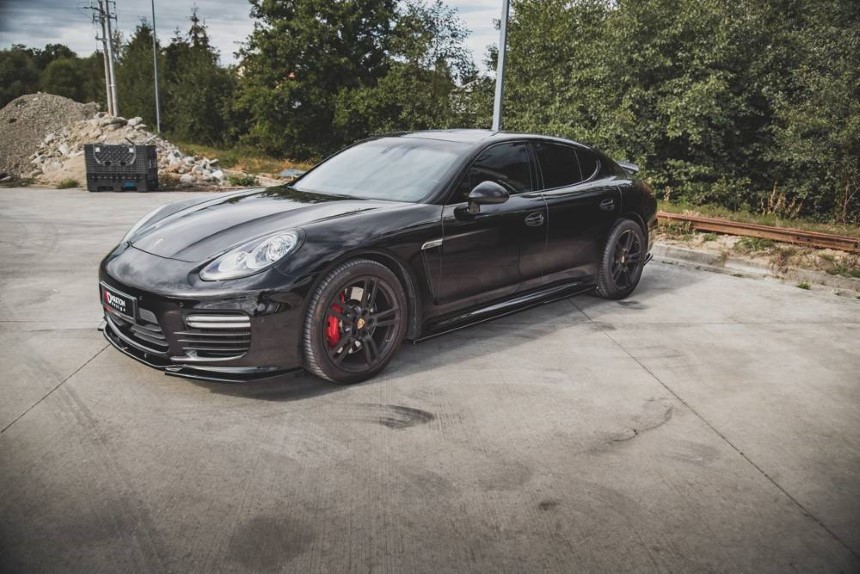Zijskirts Porsche Panamera Turbo 970 Maxton Design glans zwart V.1