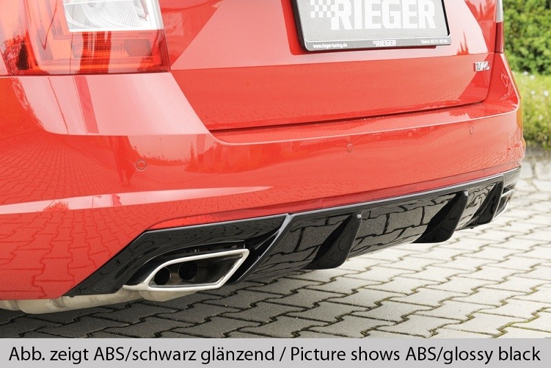 Achteraanzet Carbon-look Rieger Skoda Octavia RS 5E met trekhaak