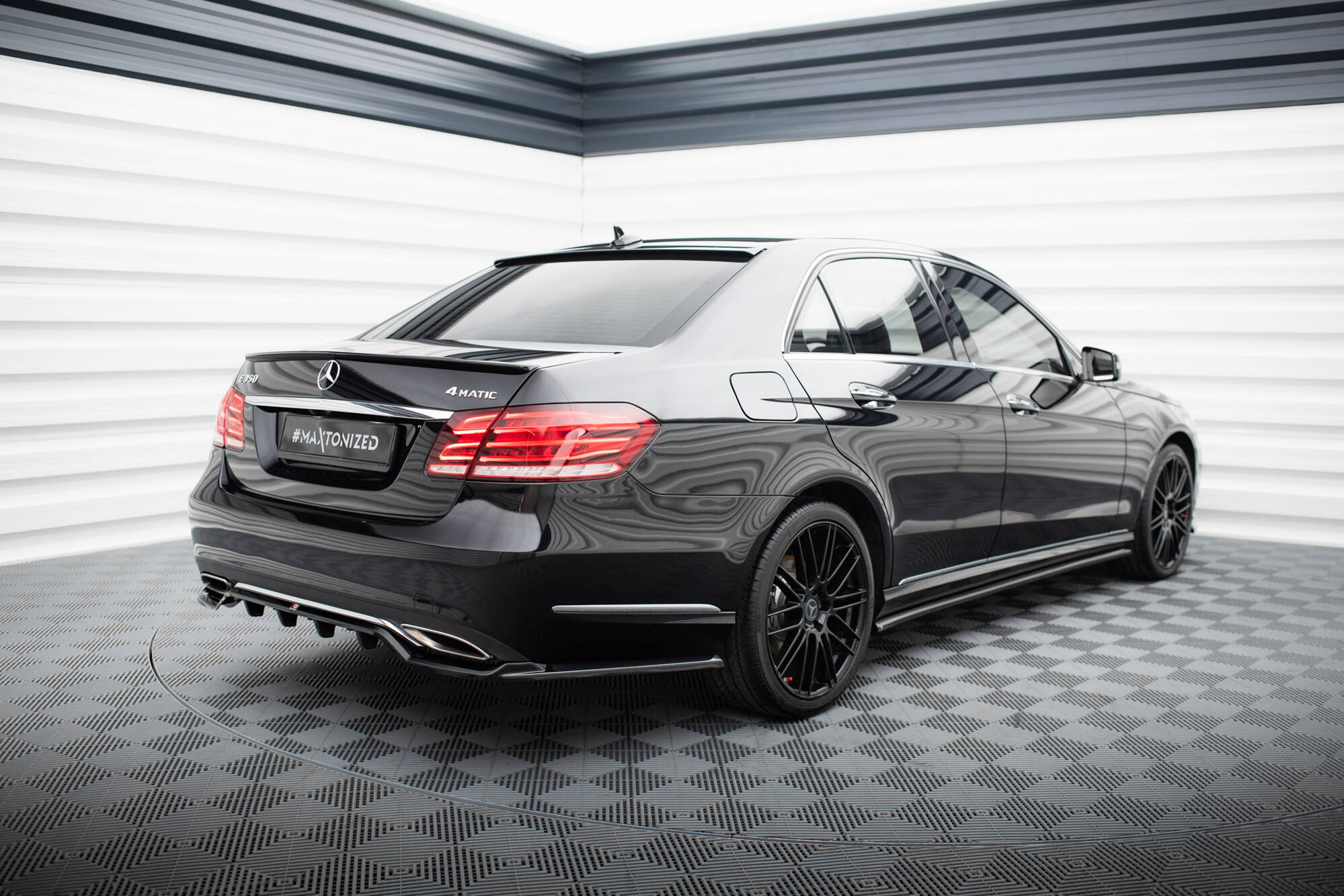 Bodykit Mercedes-Benz E Sedan W212 Facelift (2012–2016)