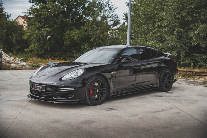 Zijskirts Porsche Panamera Turbo 970 Maxton Design glans zwart V.2