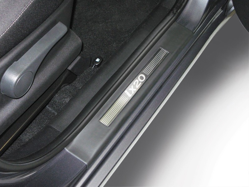 Instaplijsten Hyundai IX20 9/2010- 3 deurs RVS Geborsteld