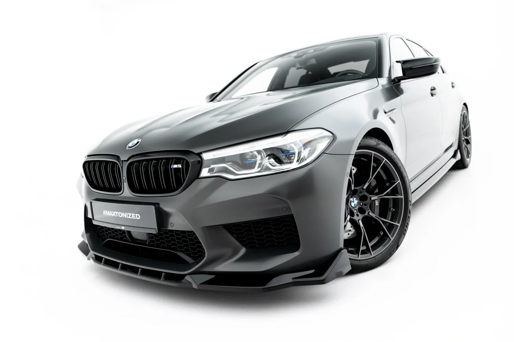 Voorspoiler BMW M5 F90 Maxton Glans Zwart V.3