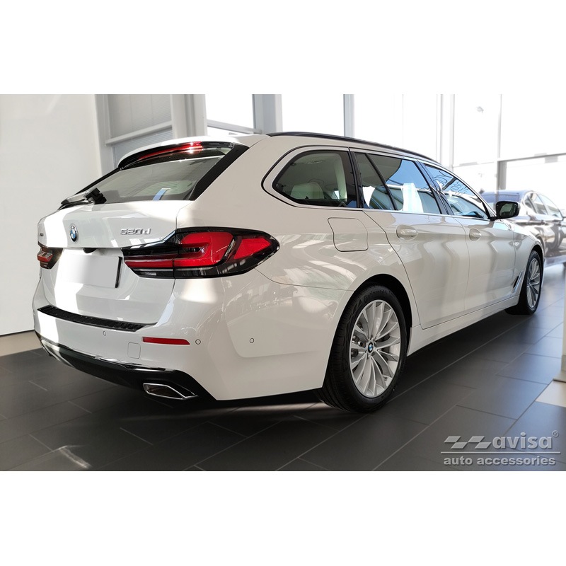 Echt 3D Carbon Achterbumperprotector  BMW 5-Serie Touring G31 FL 2020-2024 'Ribs'