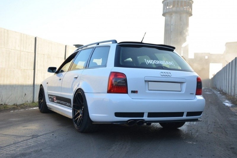 Achterspoiler Audi RS4 B5 (met een verticale bar) Glanzend Zwart