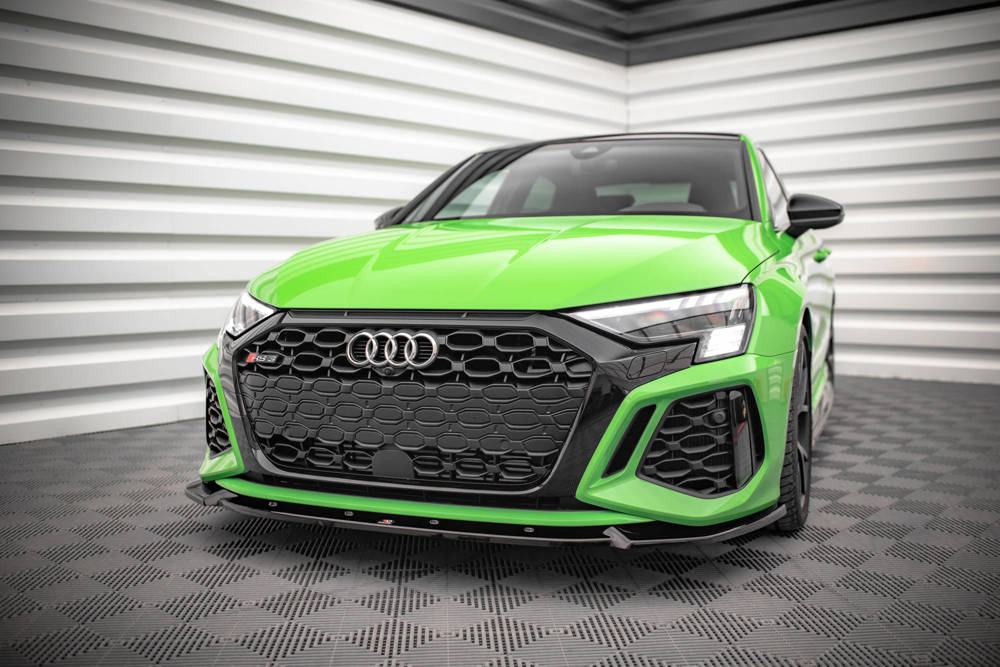 Voorspoiler V.1 Audi RS3 8Y Maxton Glans Zwart