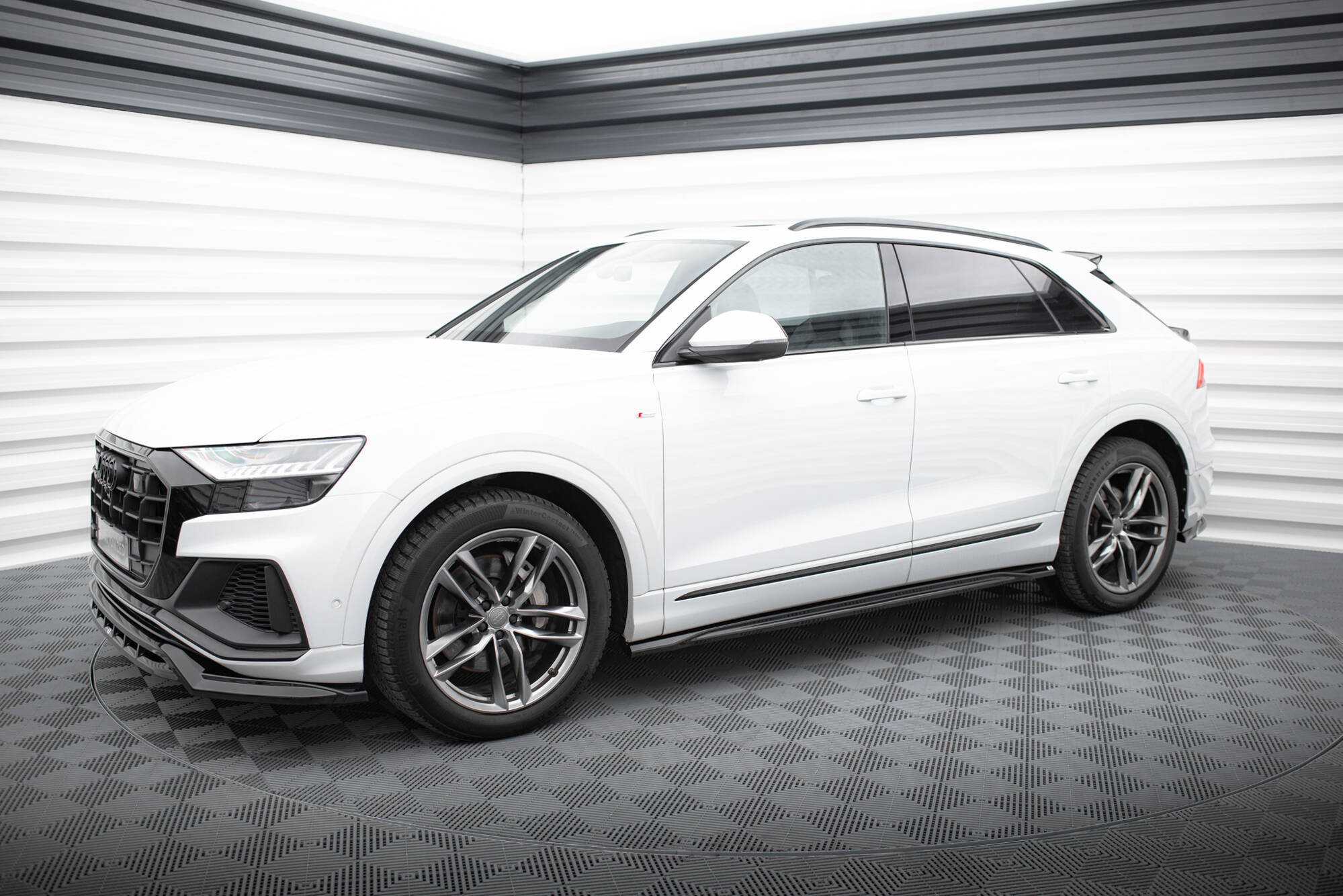 Bodykit V.2 Audi SQ8 MK1 Maxton Glanzend zwart