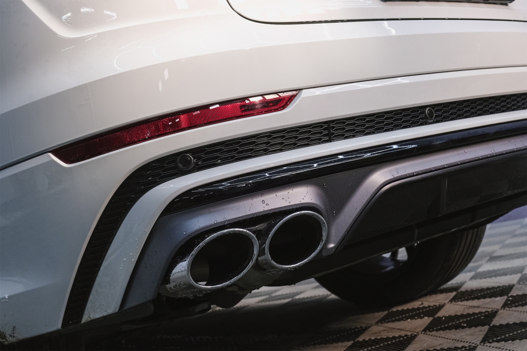 Audi SQ8 Diffuser S-Line zilvere sierstukken