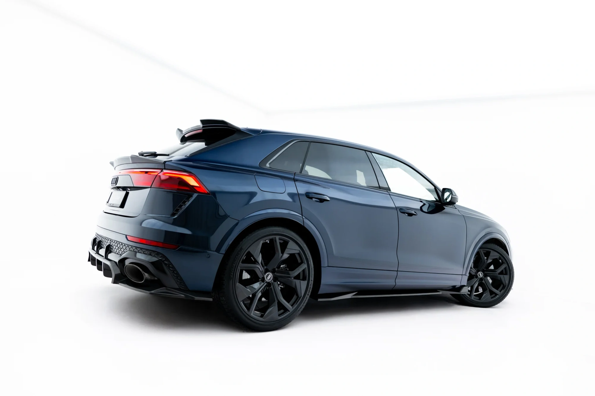 Zijskirts Audi RSQ8 Mk1 Facelift – Maxton Prepreg Carbon Fiber Side Skirts