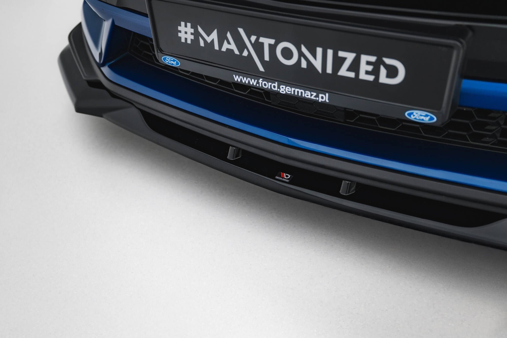 Voorspoiler V.2 Ford Mustang GT MK7 Maxton Glanzend zwart