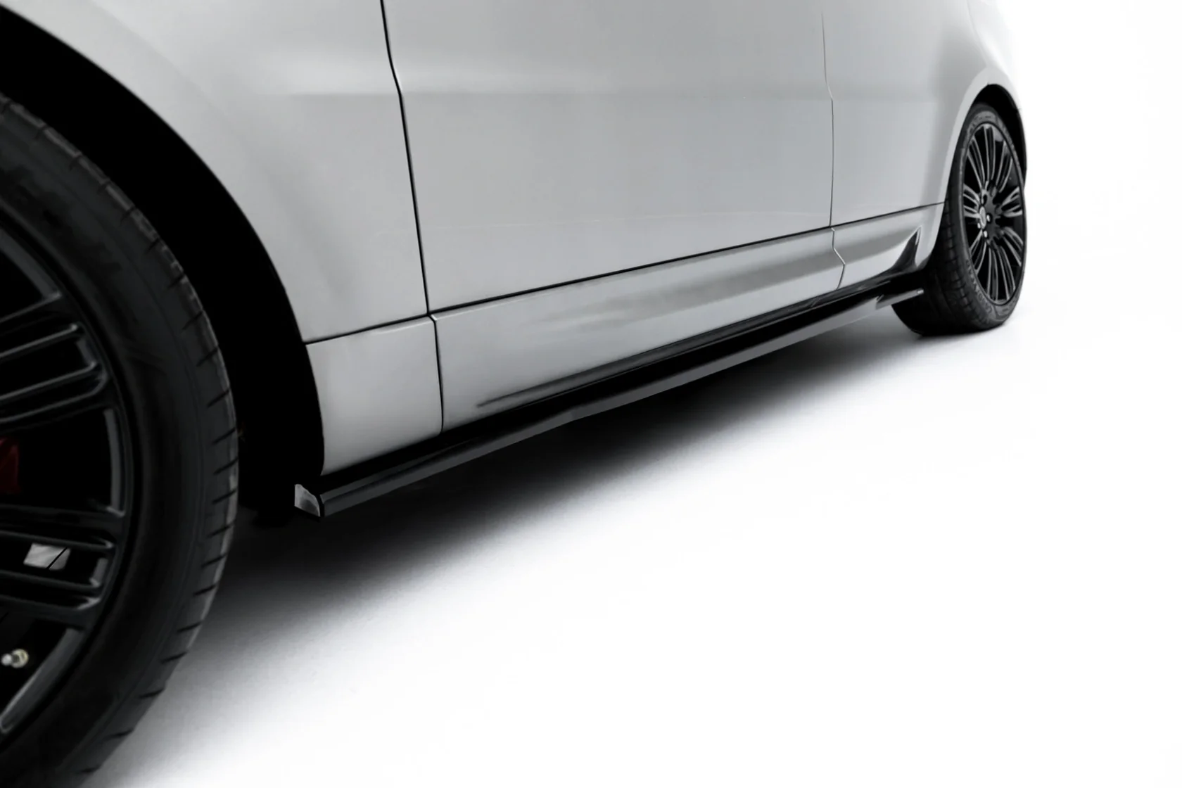 Bodykit Land Rover Range Rover Sport MK2 Maxton Glanzend zwart