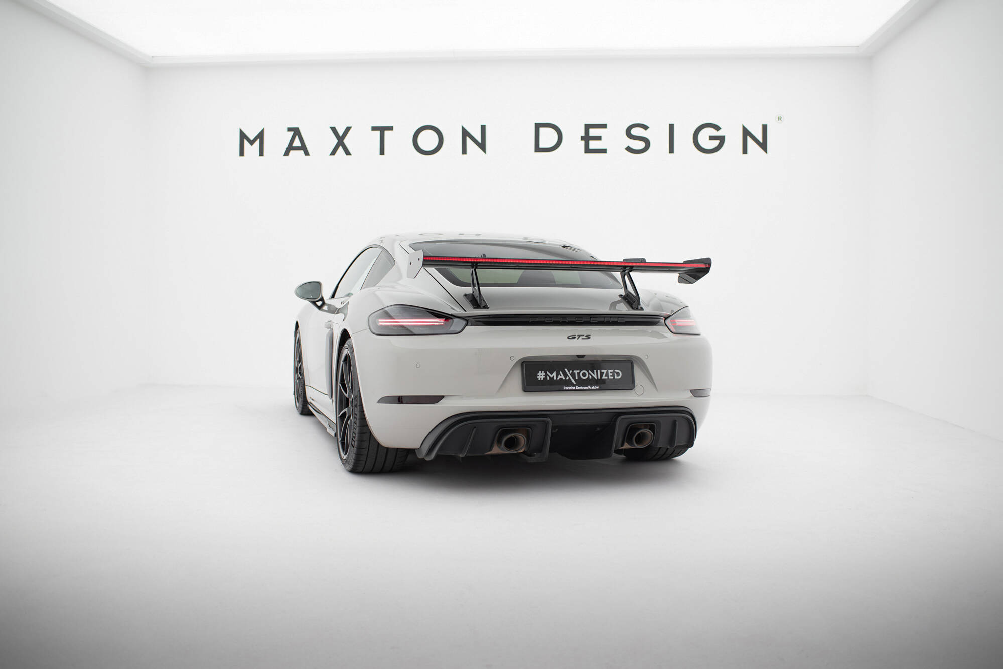 Carbon Spoiler V.1 + LED Porsche 718 Cayman 982C Maxton