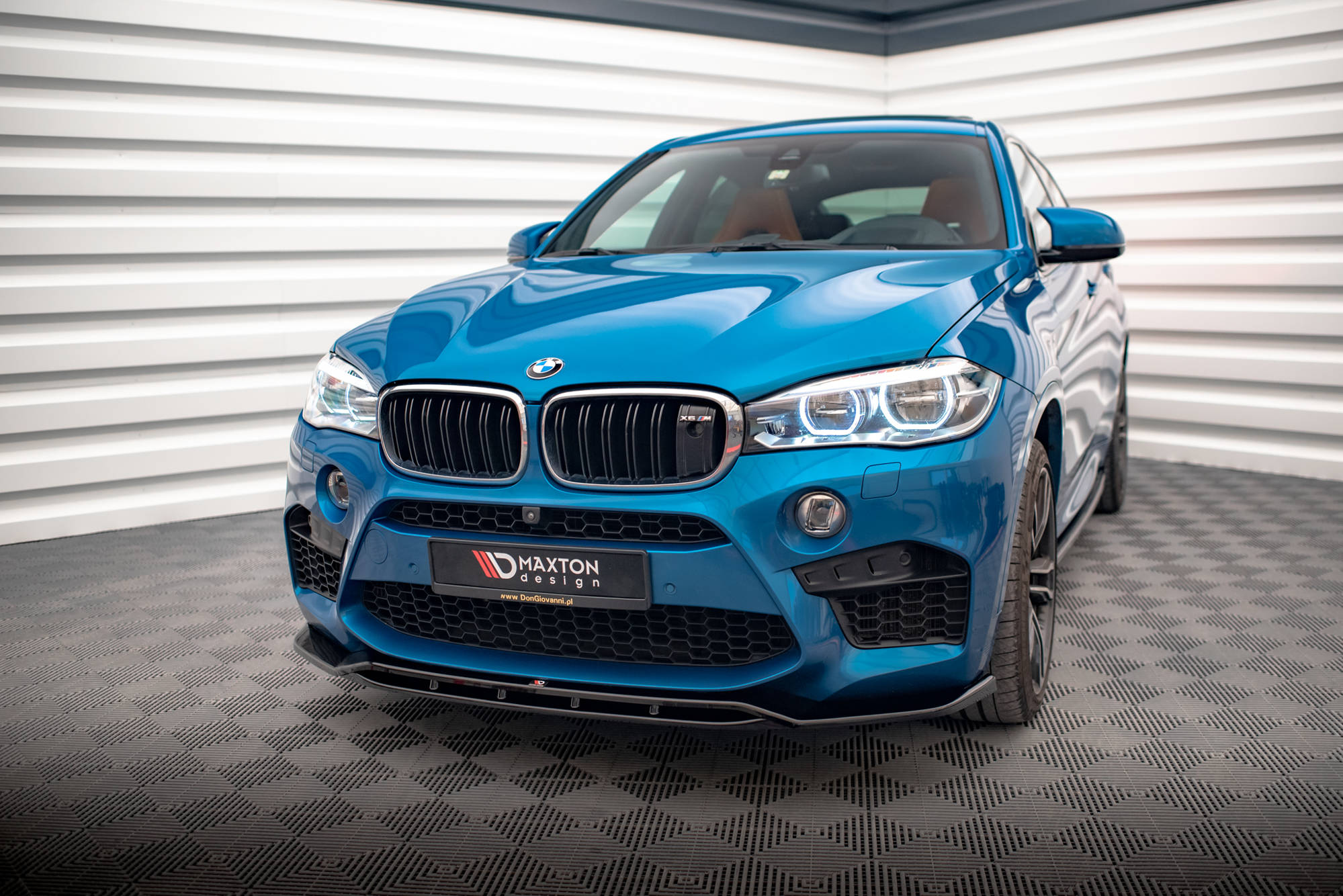 Voorspoiler V.2 BMW X5M F85 / X6M F86 Maxton Glans Zwart