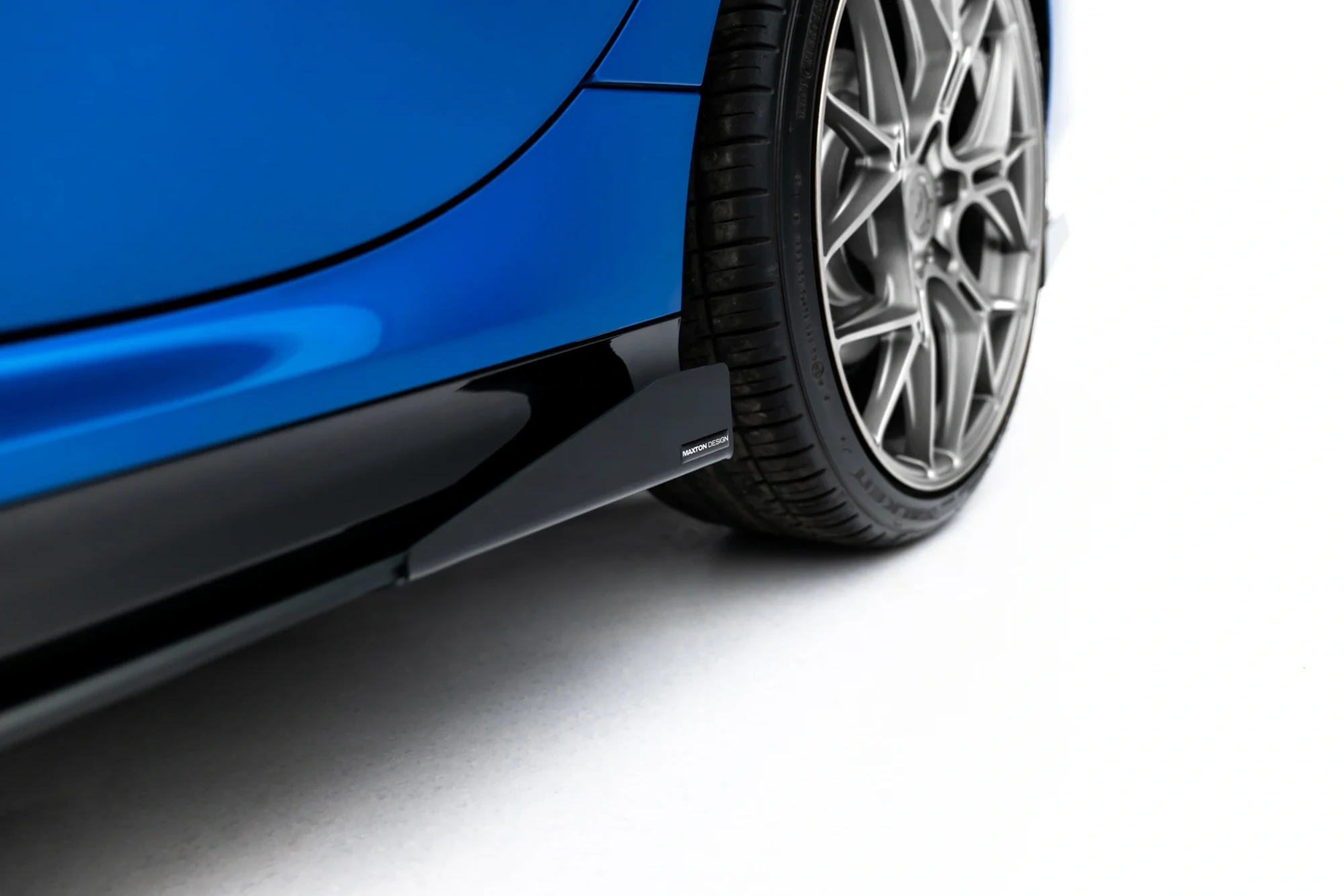 Street Pro Zijskirts + Flaps BMW M135i F70 /  BMW M235i F74 Maxton Glanzend zwart