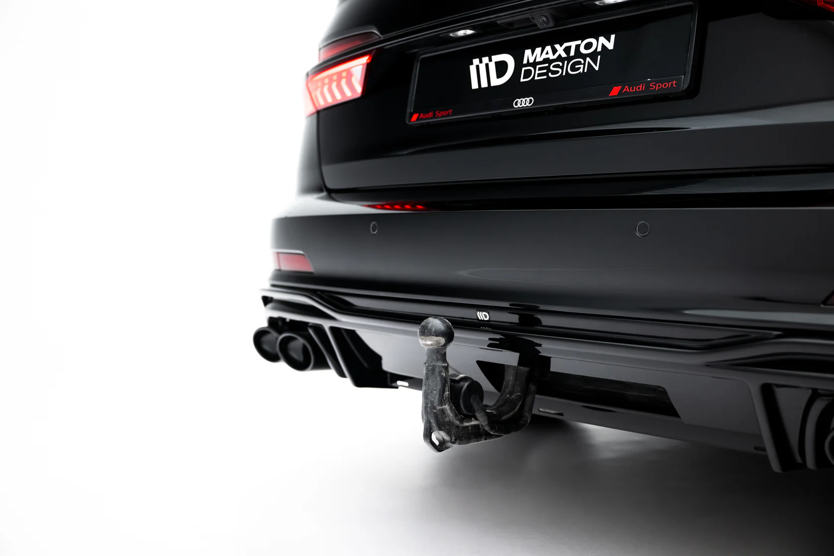 Afdek klep voor Diffuser Audi S6 / A6 S-Line C8 Maxton Glans Zwart (trekhaakkap)