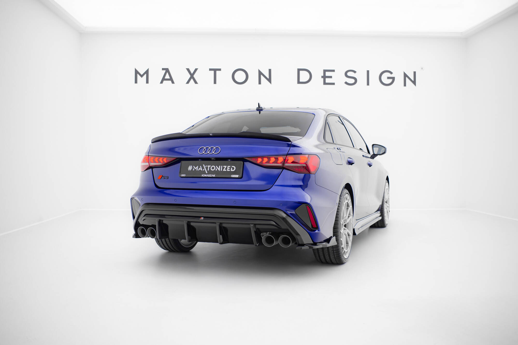 Achterzij Spoilers V.4 Audi S3 Sedan 8Y Facelift Maxton Glanzend zwart