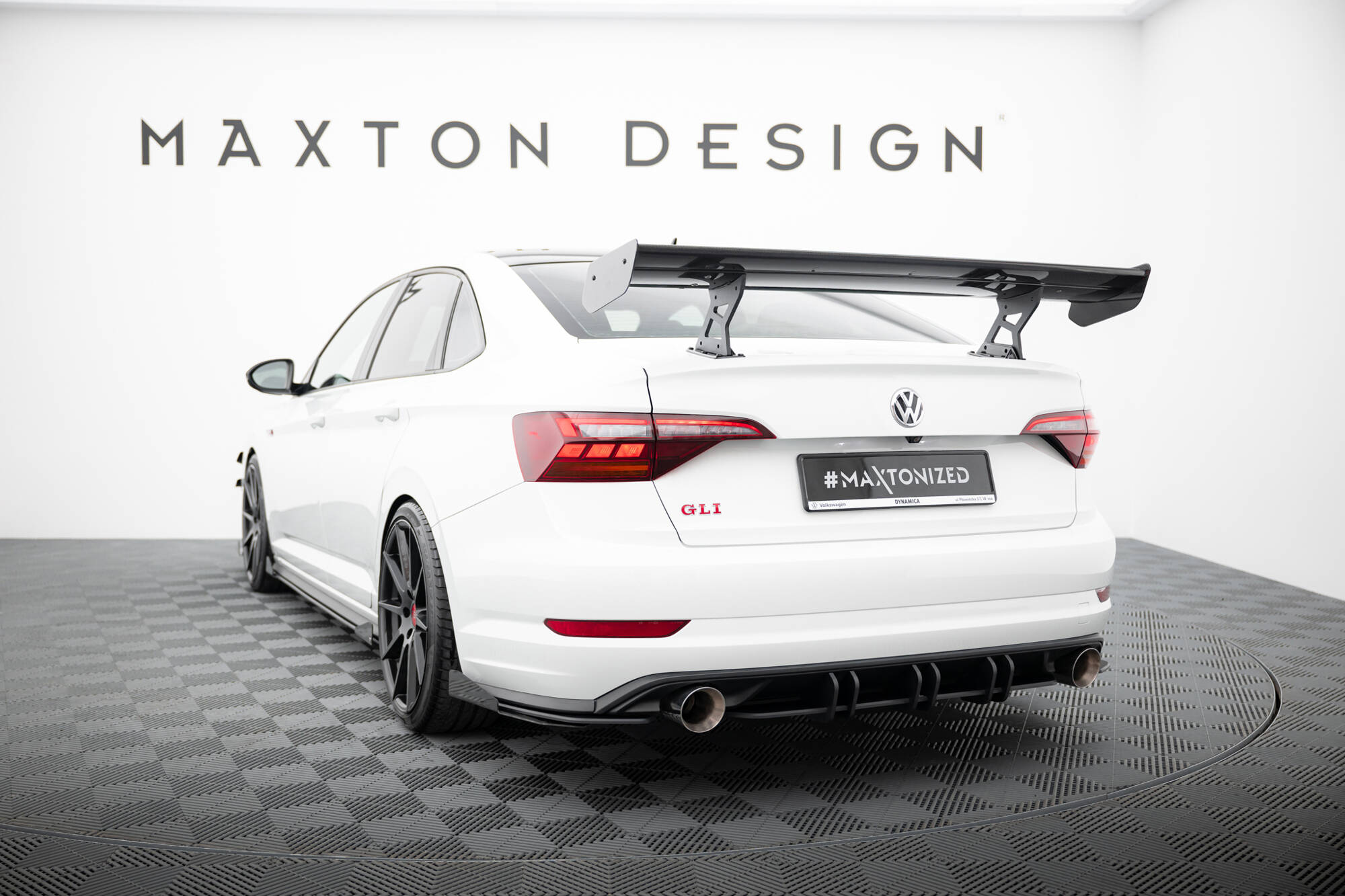 Carbon Spoiler Volkswagen Jetta GLI MK7 Maxton Glans zwart