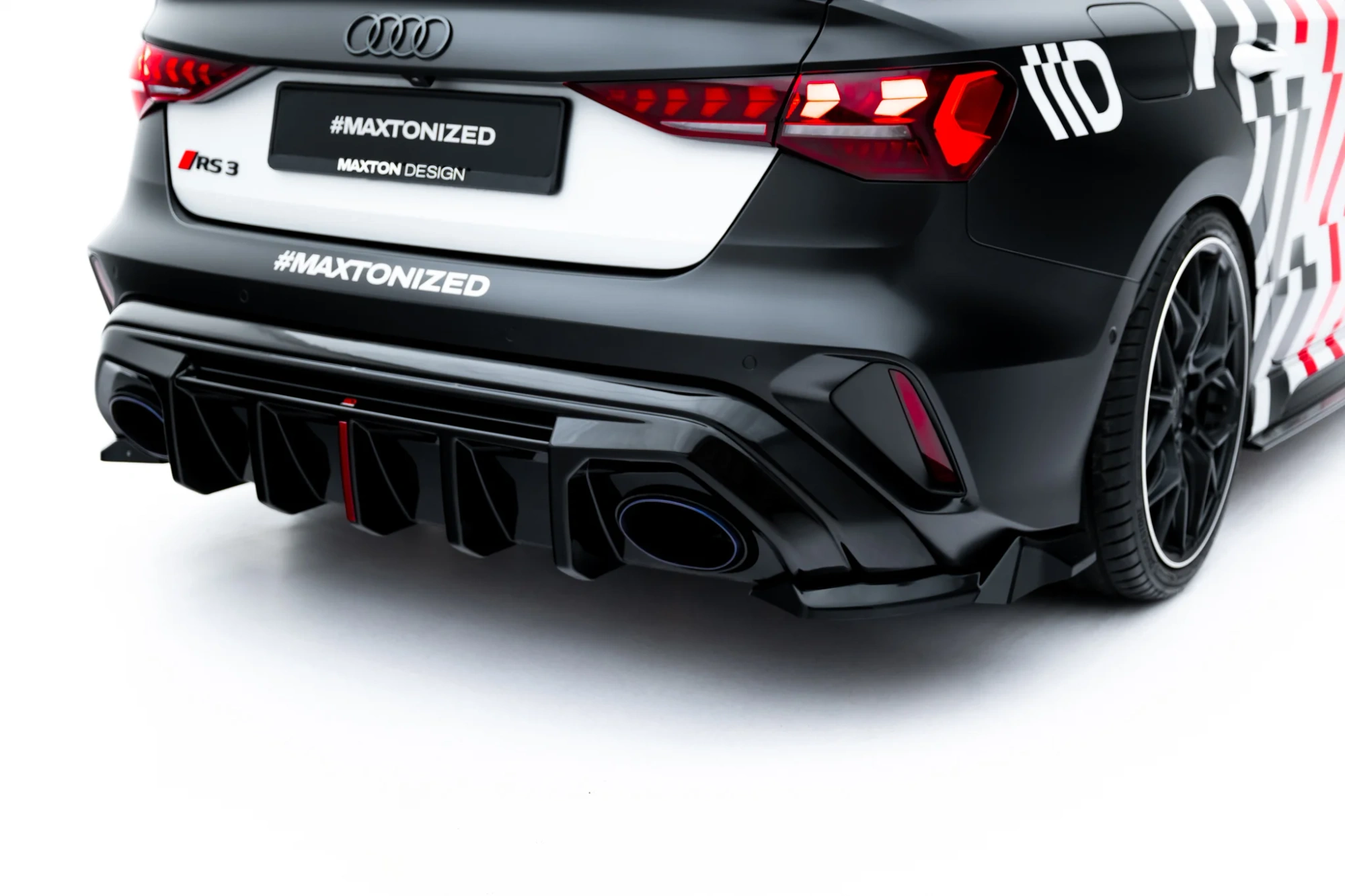 Zij-Diffuser Audi RS3 Sedan 8Y Facelift Maxton Glans Zwart V.3