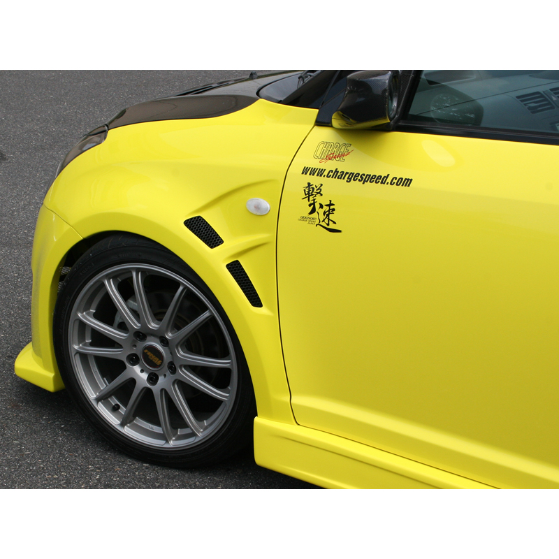 Chargespeed Voorspatborden  Suzuki Swift II Sport 2005- incl. Luchtinlaat (+15mm) (FRP)