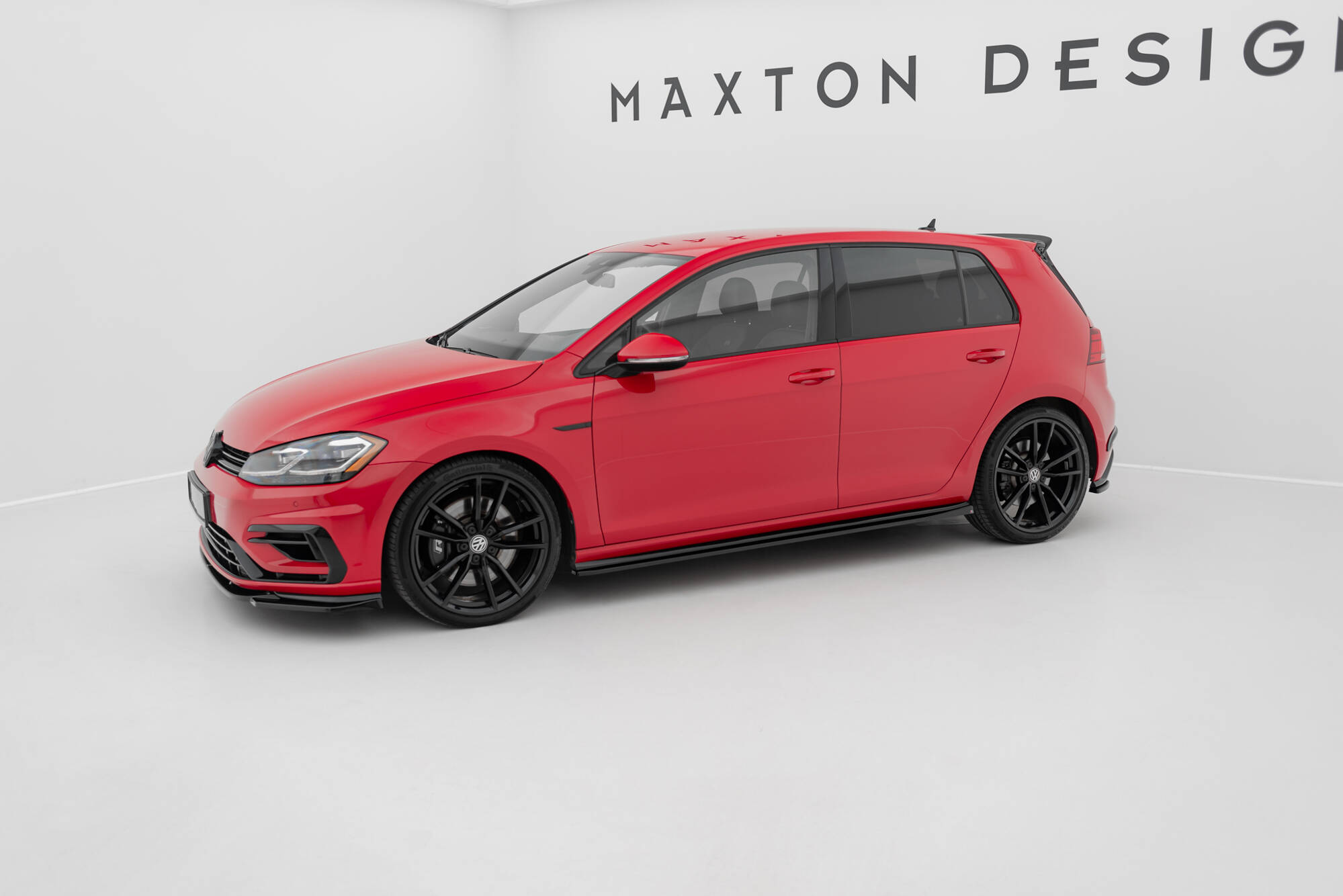 Bodykit V.3 Volkswagen Golf R Hatchback MK7 Facelift Maxton Glanzend zwart