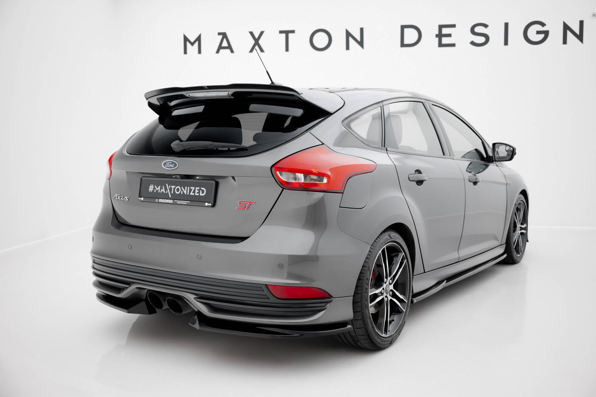Street Pro Achterzij Spoilers Ford Focus ST MK3 Facelift Maxton Glanzend zwart