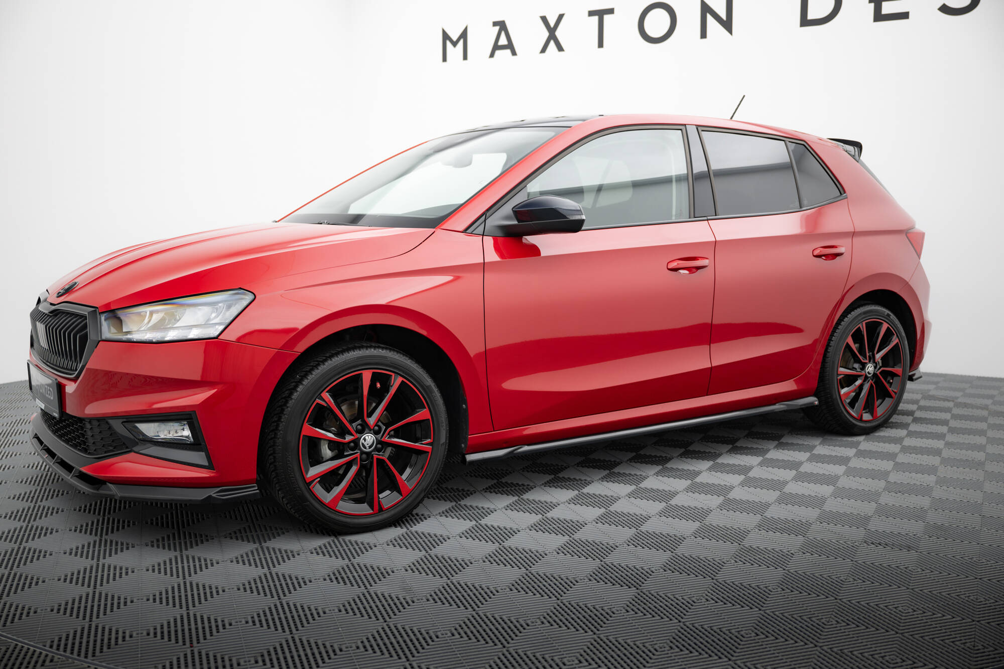 Bodykit Skoda Fabia MK4 Maxton Glanzend zwart