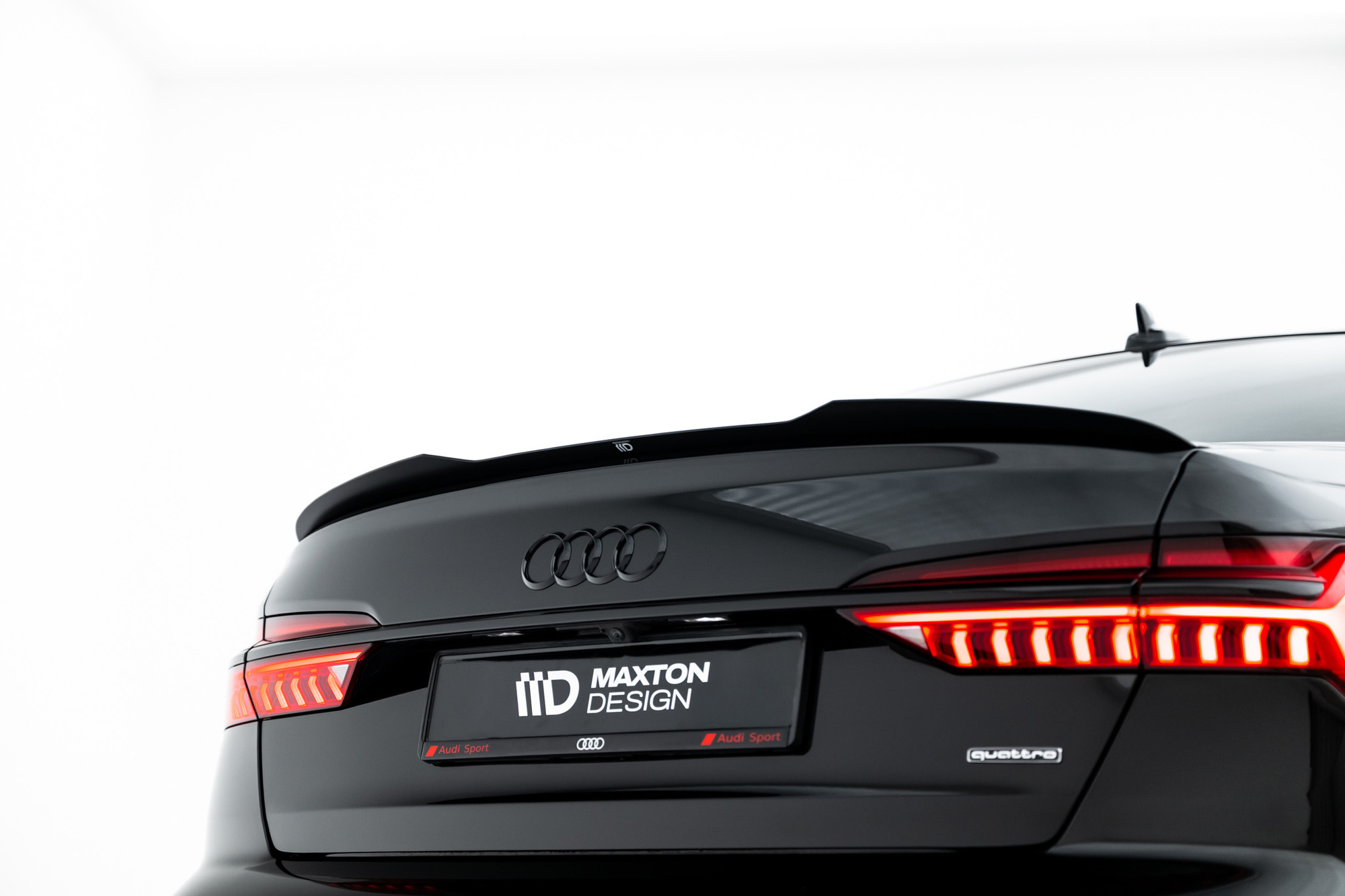 Bodykit Audi A6 S-Line / S6 C8 Sedan Maxton Glans Zwart
