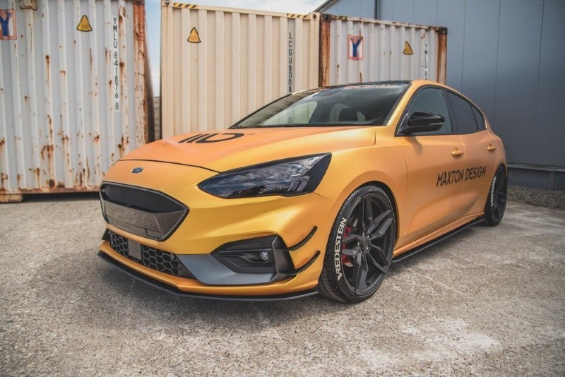 Voorspoiler Ford Focus ST / ST-Line Mk4 (Racing) Glanzend Zwart