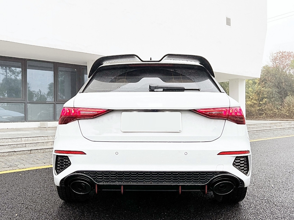 Diffuser Audi S3 Hatchback 8Y RS-Look Zwart met sierstukken